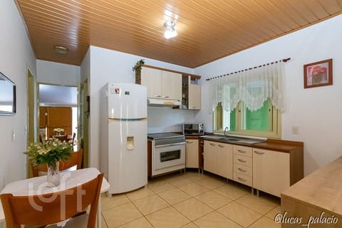 Image 1 - 251443